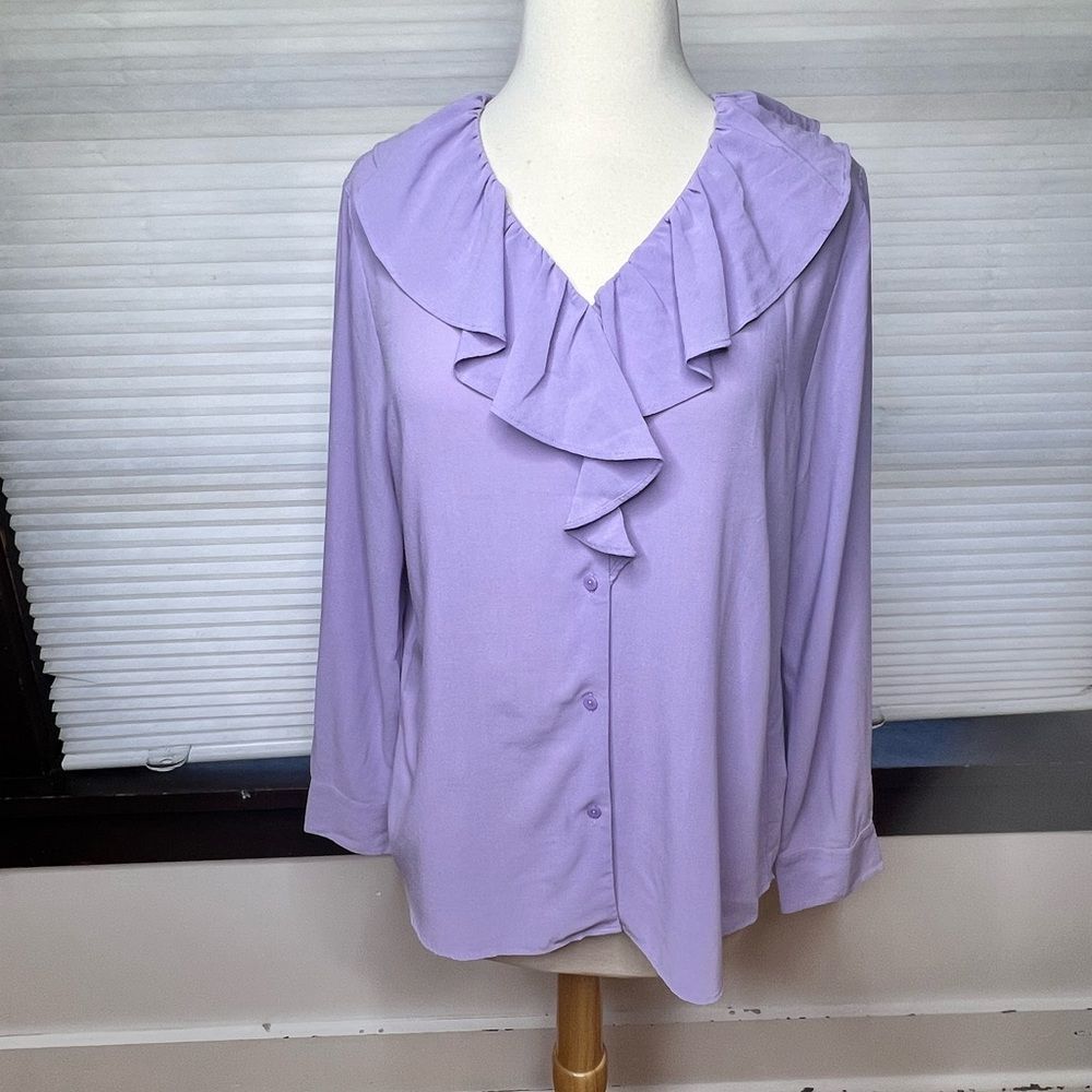 Uniqlo Ruffled‎ Button Up Blouse
